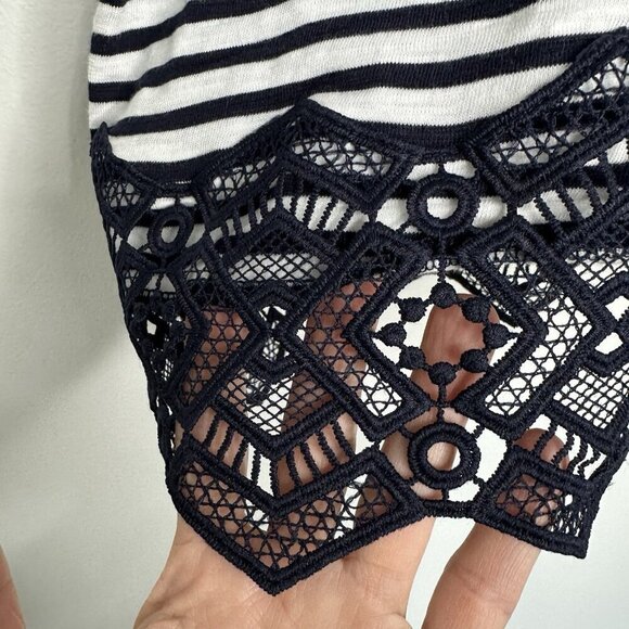 Chicos Knit Top Tee Size XL Navy White Stripe Slub Lace Hem Nautical - Picture 7 of 10